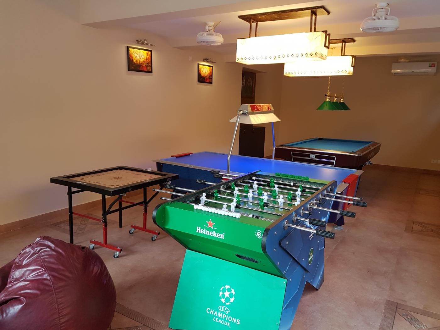 GAMES ROOMS